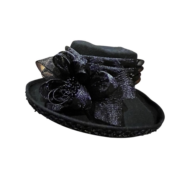 From Derby to church! Beautiful wool embellished dress Hat - Picture 1 of 13